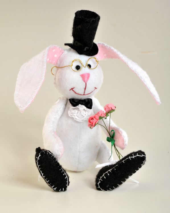 Набор для создания текстильной игрушки Перловка "Ушастый Джентльмен" ПФЗД-1006